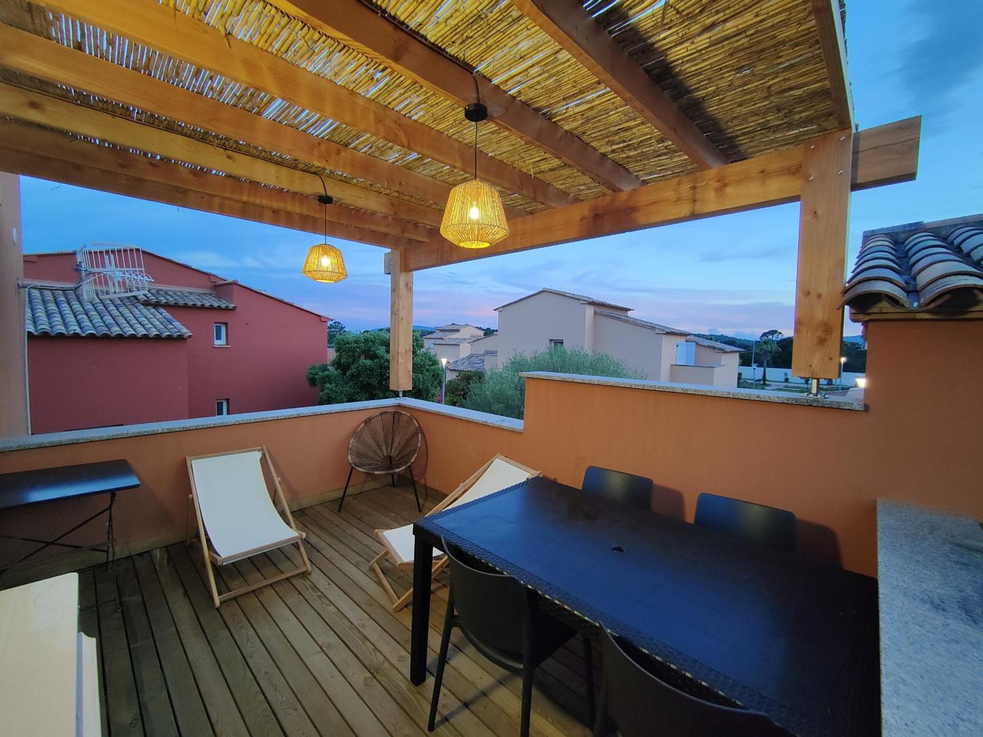 Residence Hoteliere Les Hameaux De Saint Cyprien Appartement 35 M2 1 Chambre Lecci Exterior photo