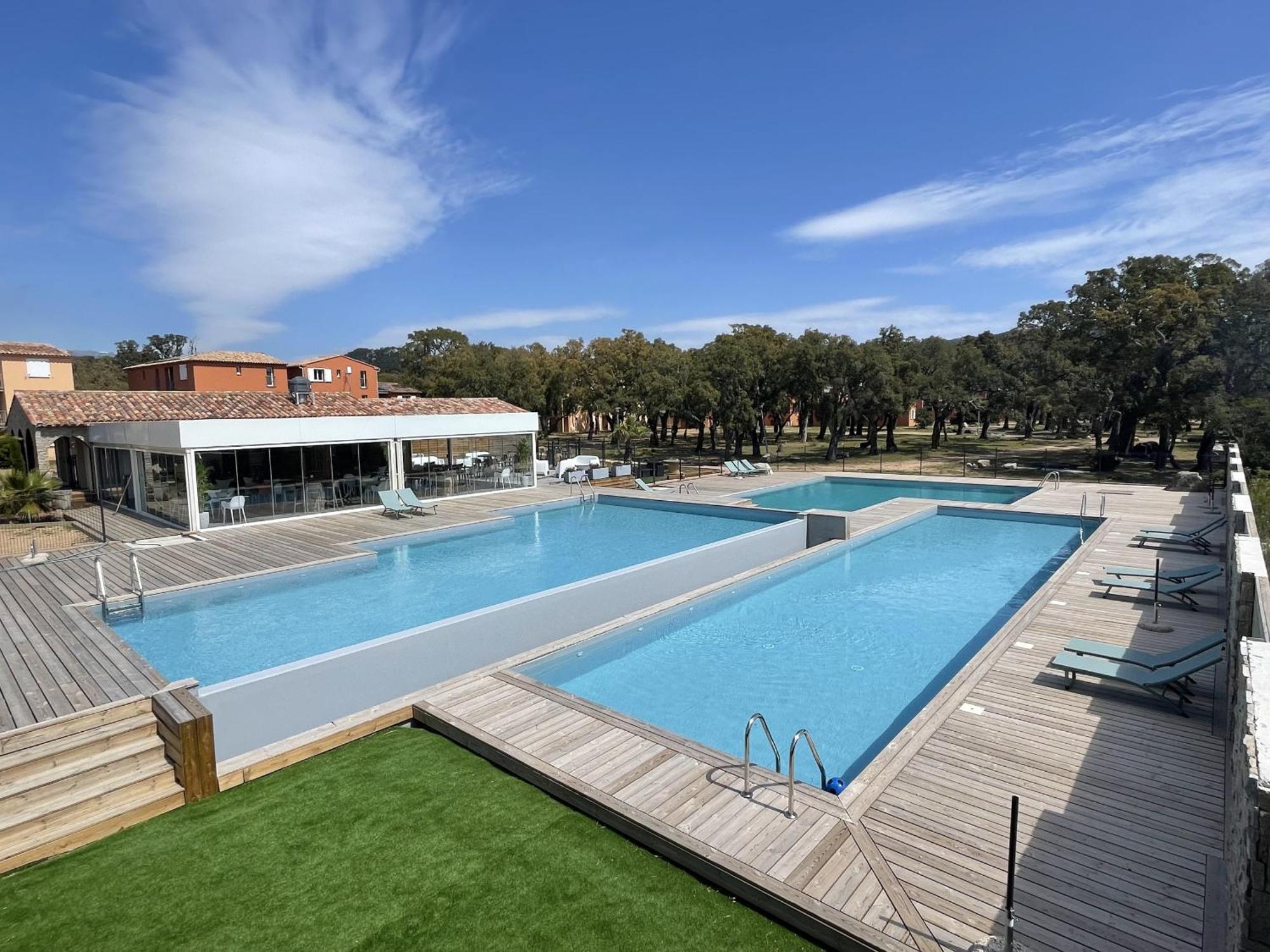 Residence Hoteliere Les Hameaux De Saint Cyprien Appartement 35 M2 1 Chambre Lecci Exterior photo